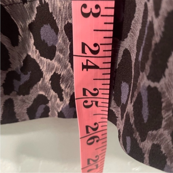 BCBG Sleeveless Blouse Sz M Womens 90’s Y2K Office Career Silk Staple Layer Top - Picture 8 of 8